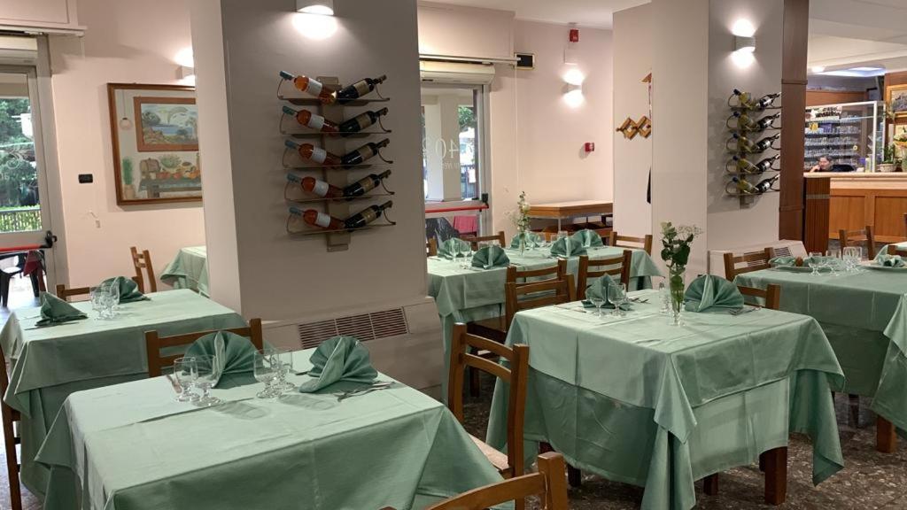 Hotel Ristorante San Giovanni ฟาแลร์นา ภายนอก รูปภาพ