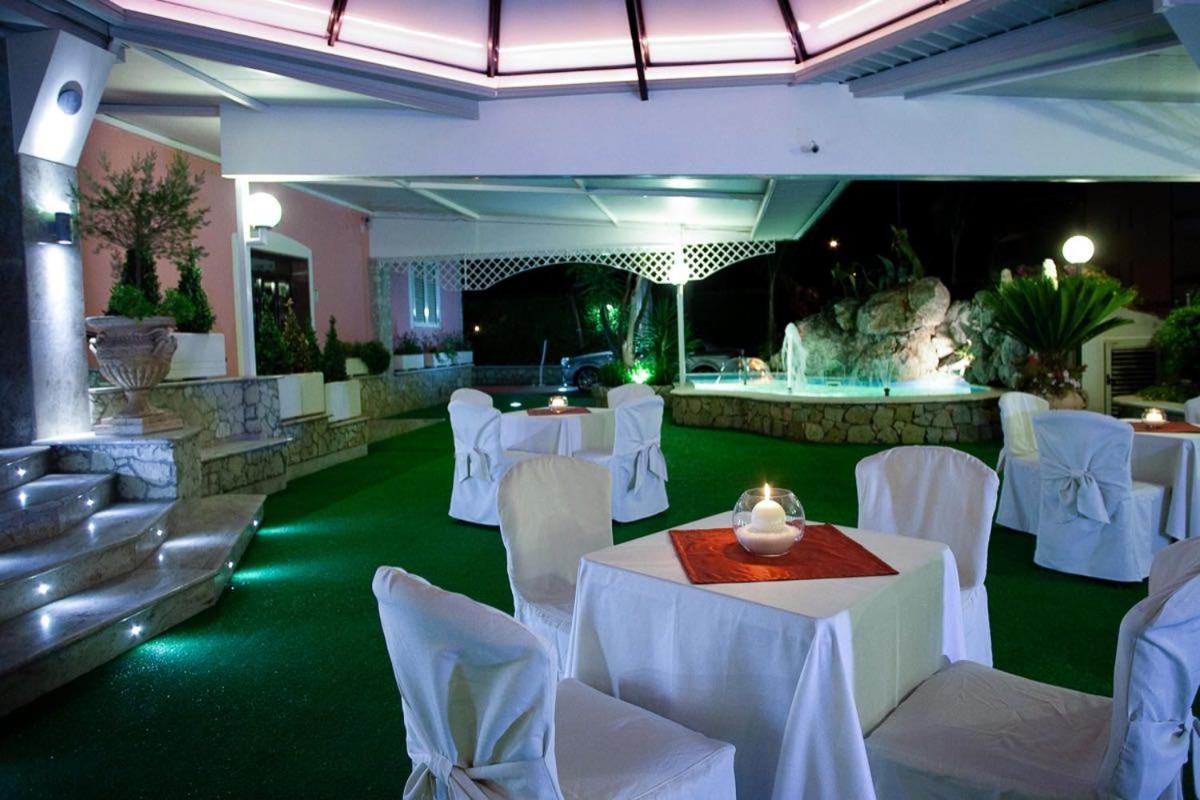 Hotel Ristorante San Giovanni ฟาแลร์นา ภายนอก รูปภาพ